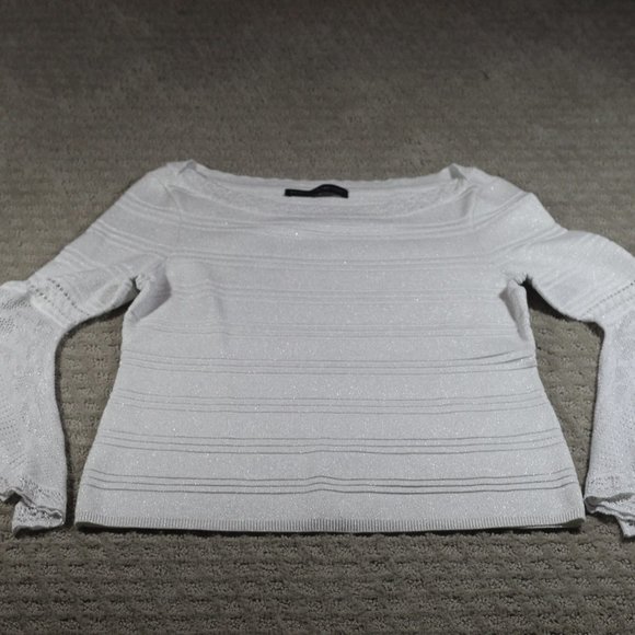 GORGEOUS! White House Black Market Size S Silver Flutter Sleeve Sweater - Picture 2 of 6